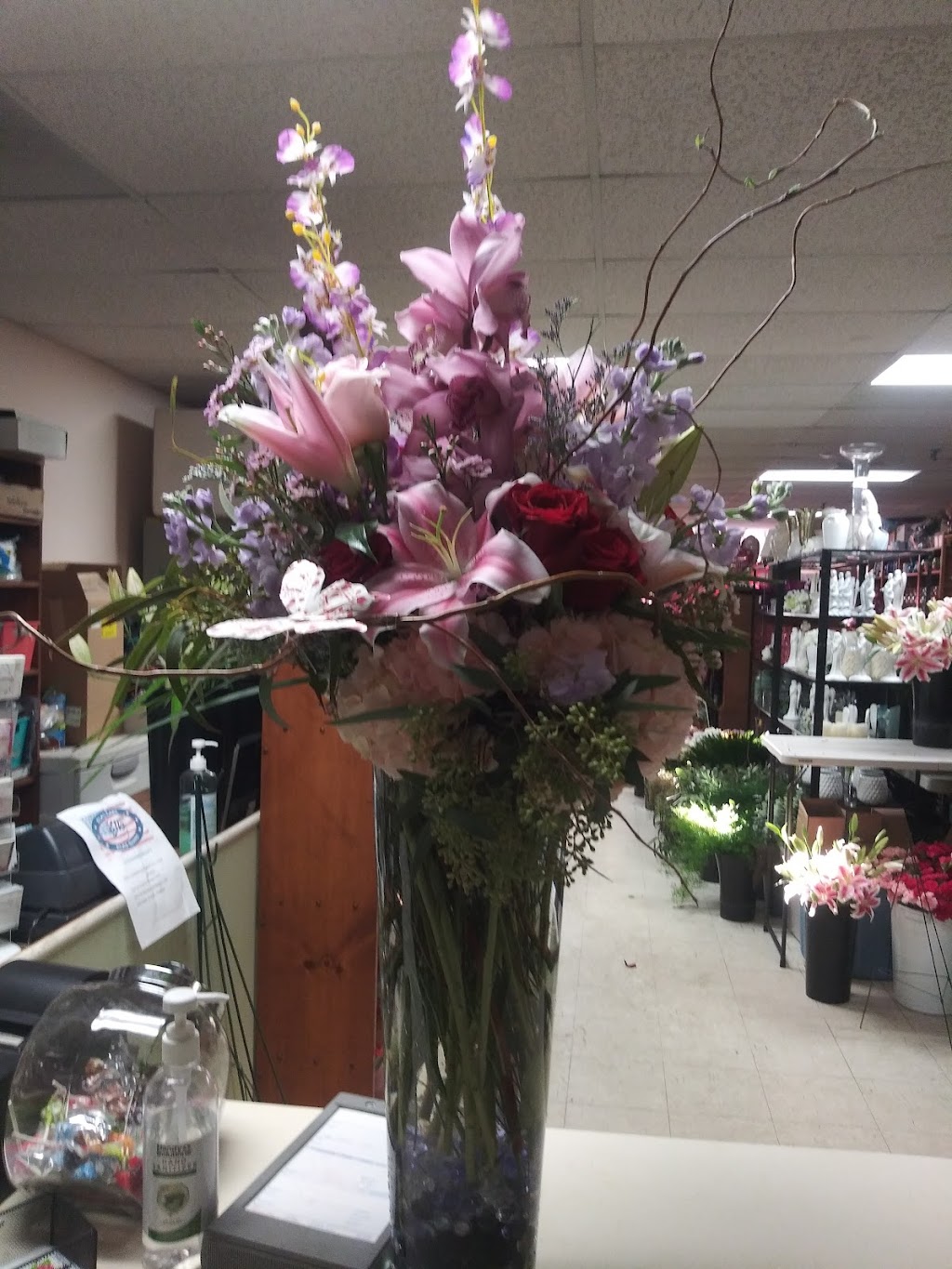 Mohns Flowers & Fancy Foods | 2325 Plainfield Ave ste. 2, South Plainfield, NJ 07080 | Phone: (800) 356-2908