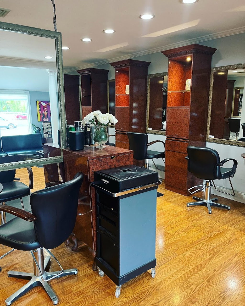 Me Salon | 356 W Bridge St, New Hope, PA 18938 | Phone: (215) 862-2990