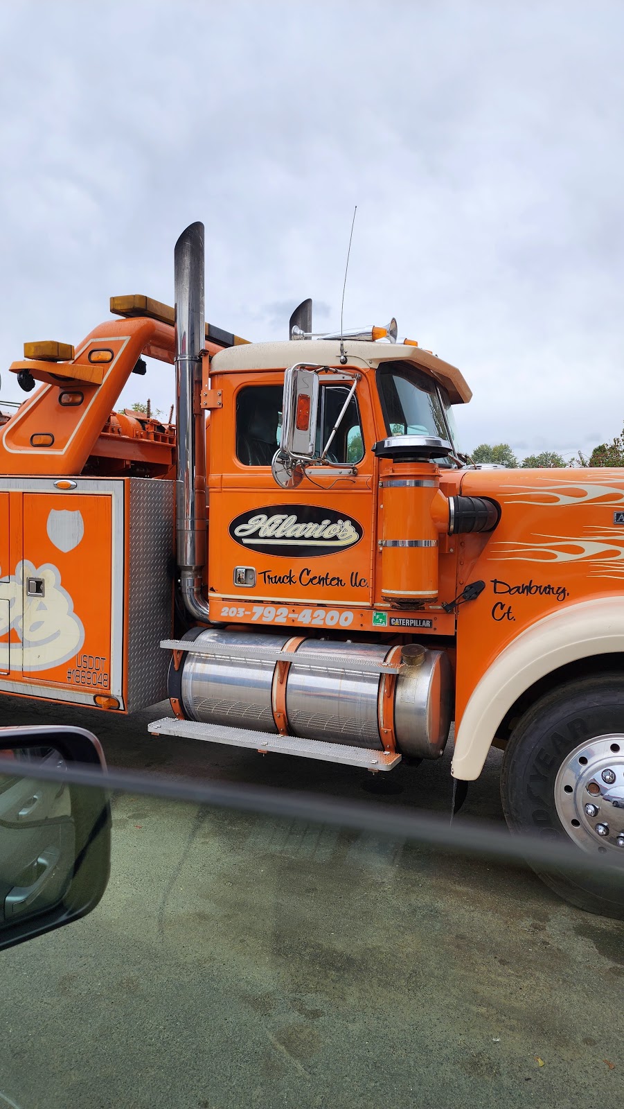 Hilarios Truck Center | 295 White St, Danbury, CT 06810 | Phone: (203) 792-4200