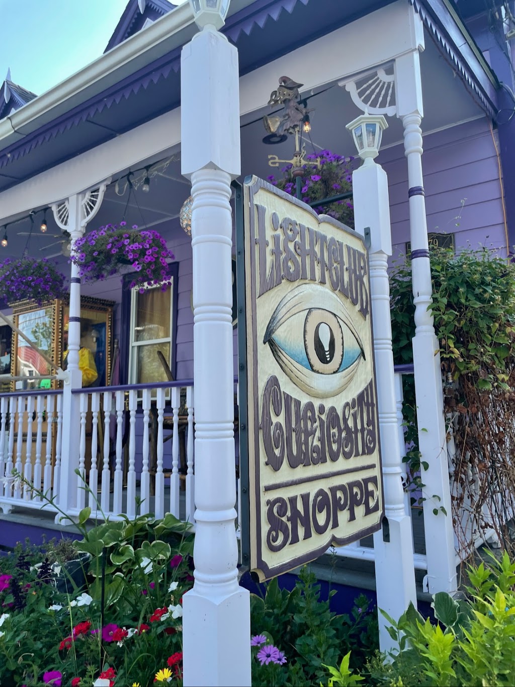 LightClub Curiosity Shoppe | 1379 Kings Hwy, Sugar Loaf, NY 10981 | Phone: (845) 610-3968