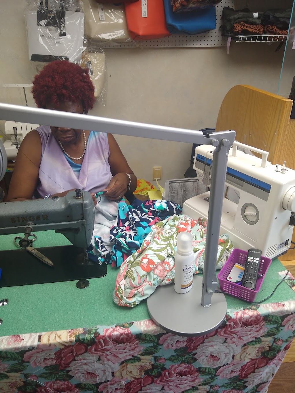 Lolas tailoring-alterations | 169 elm St Between, subway and Kims nails, Enfield, CT 06082 | Phone: (860) 869-0309