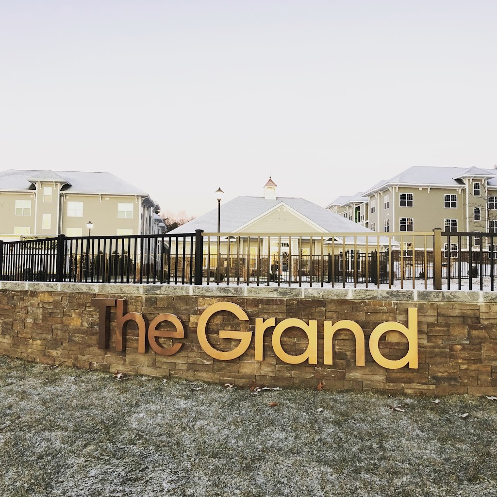 The Grand Luxury Apartments and Homes | 3 Murthas Wy, Granby, CT 06035 | Phone: (860) 653-1444