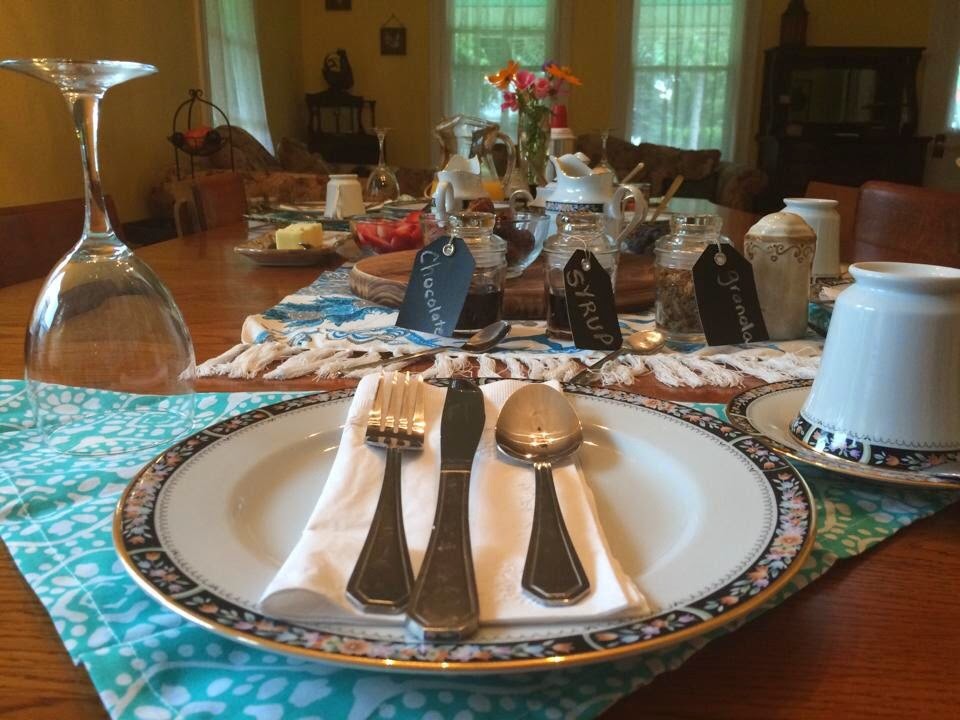 Sunny Side Up Bed and Breakfast | 26350 Main Rd, Cutchogue, NY 11935 | Phone: (631) 734-8807