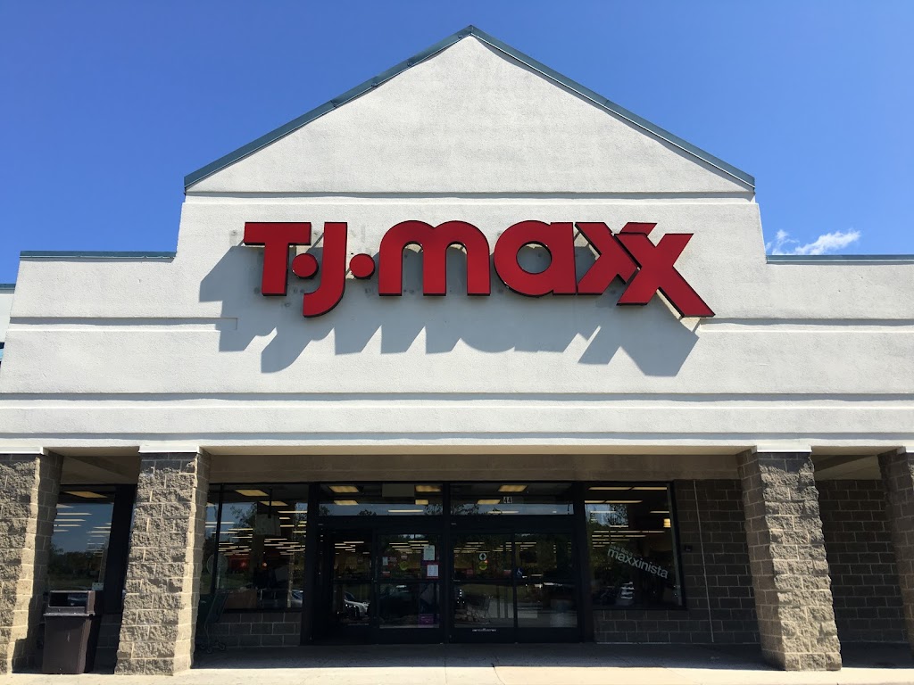 T.J. Maxx | 205 NY-59, Nanuet, NY 10954 | Phone: (845) 623-3403