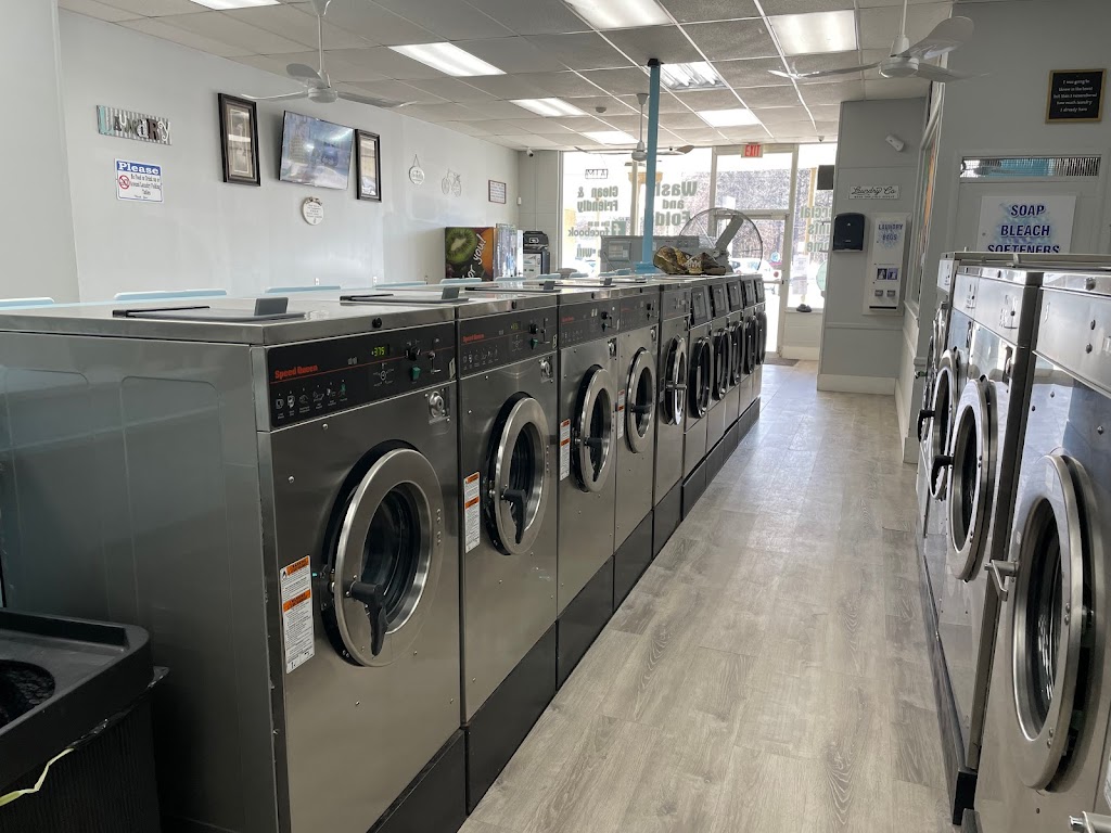 Saugerties Laundry II | 12 Simmons Plaza, Saugerties, NY 12477 | Phone: (845) 247-0270