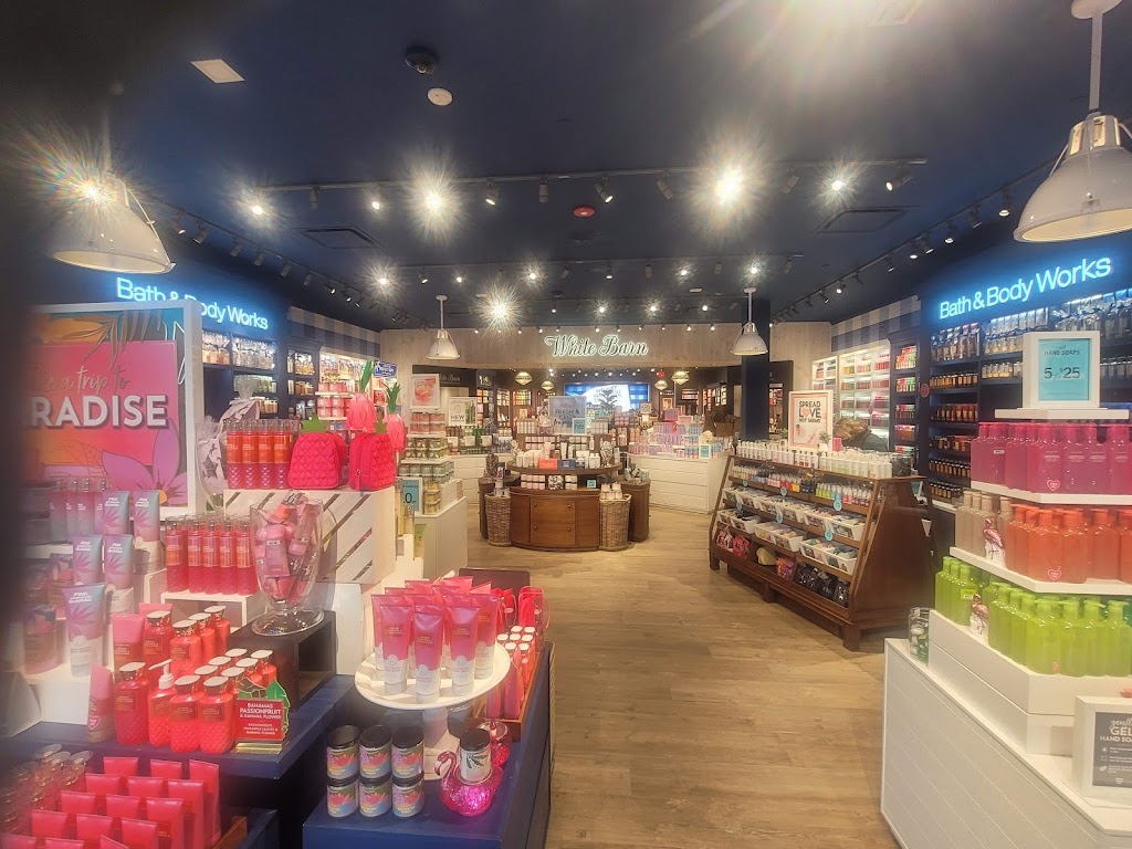 Bath & Body Works | 2845 Center Valley Pkwy, Center Valley, PA 18034 | Phone: (484) 705-1418