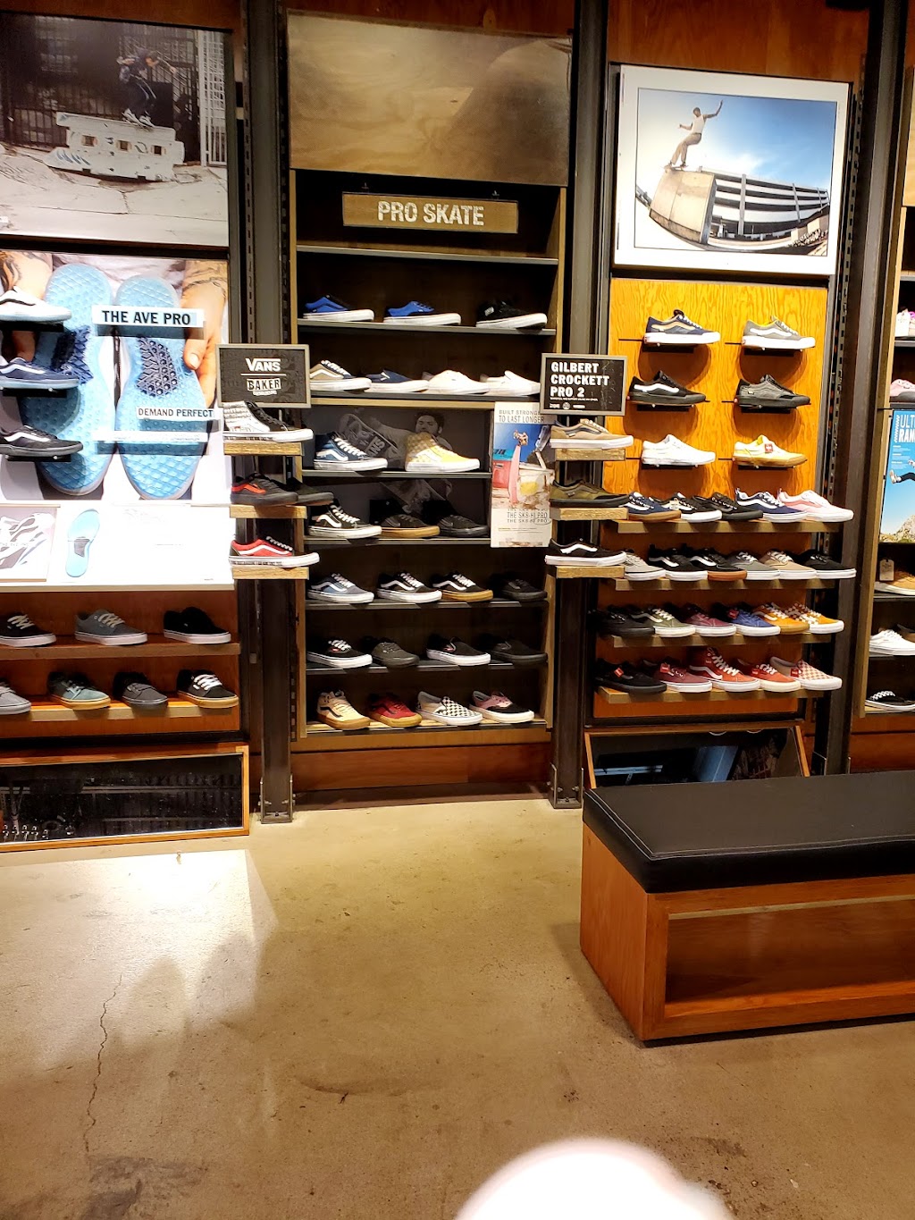Vans | 250 Lehigh Valley Mall Suite #2063A, Whitehall, PA 18052 | Phone: (610) 264-2830