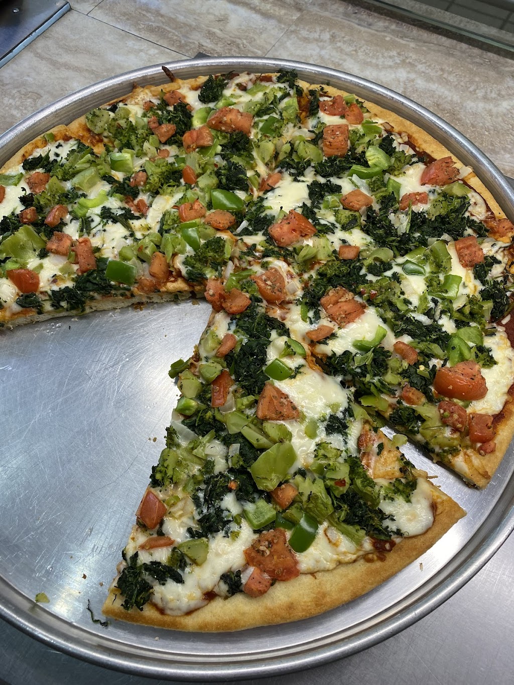 Pizza Bar | 380c Premium Outlet Blvd, Lee, MA 01238 | Phone: (413) 394-5816