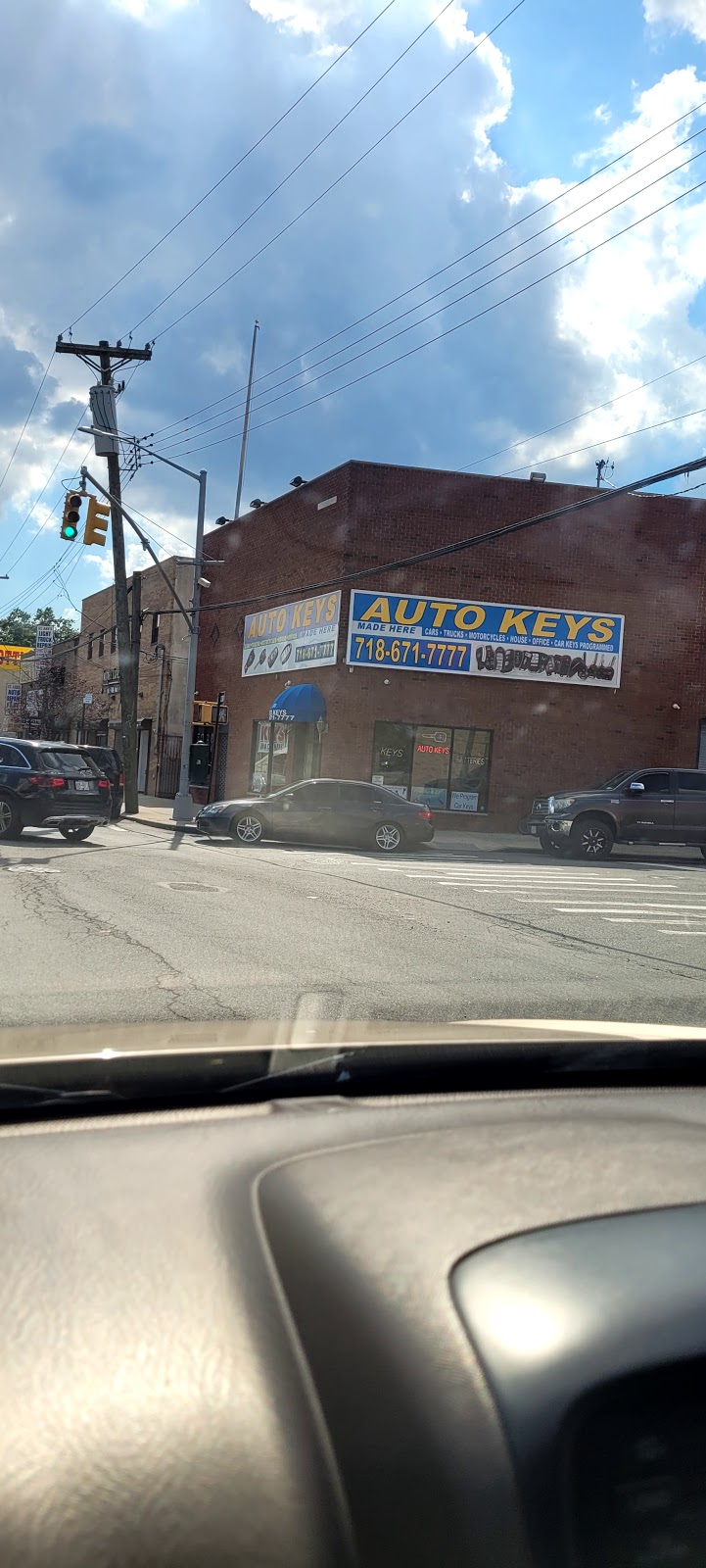 Auto Keys Made Here | 2203 New England Thruway, The Bronx, NY 10475 | Phone: (718) 671-7777