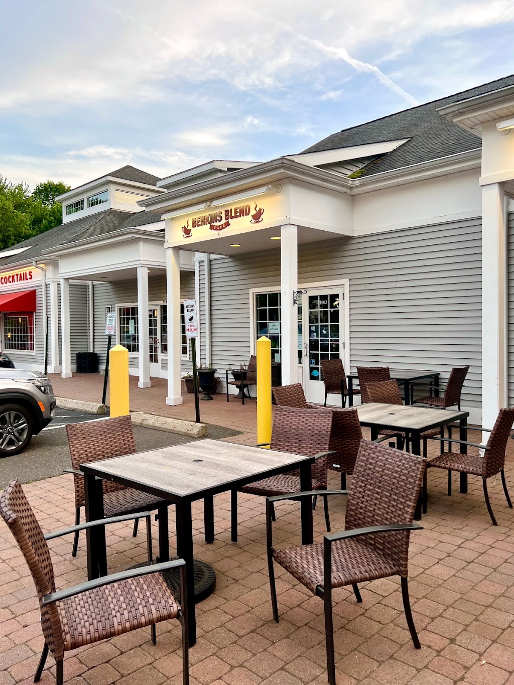 Berkins Blend Café | 1003 Hebron Ave, Glastonbury, CT 06033 | Phone: (860) 430-5866