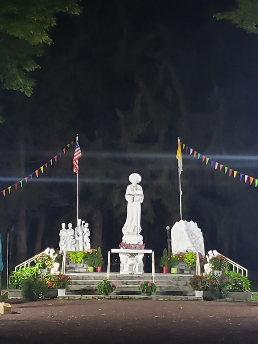 Đền Thánh Mẫu LaVang New York-Shrine of Our Lady of Lavang | 70 Carmelite Dr, Middletown, NY 10940 | Phone: (201) 889-1544