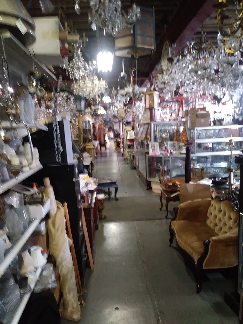 AA Empire Antiques | 278 Monmouth St, Hightstown, NJ 08520 | Phone: (609) 426-0820