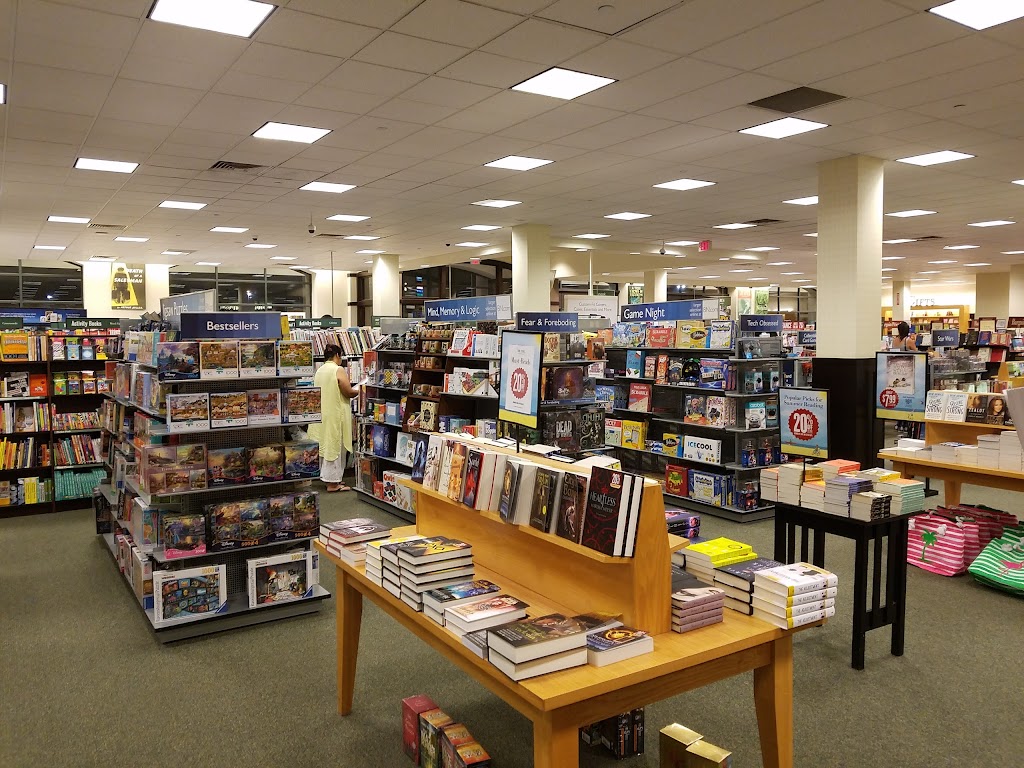 Barnes & Noble | Somerset Shopping Center 319 Route 202/206, Bridgewater, NJ 08807 | Phone: (908) 526-7425