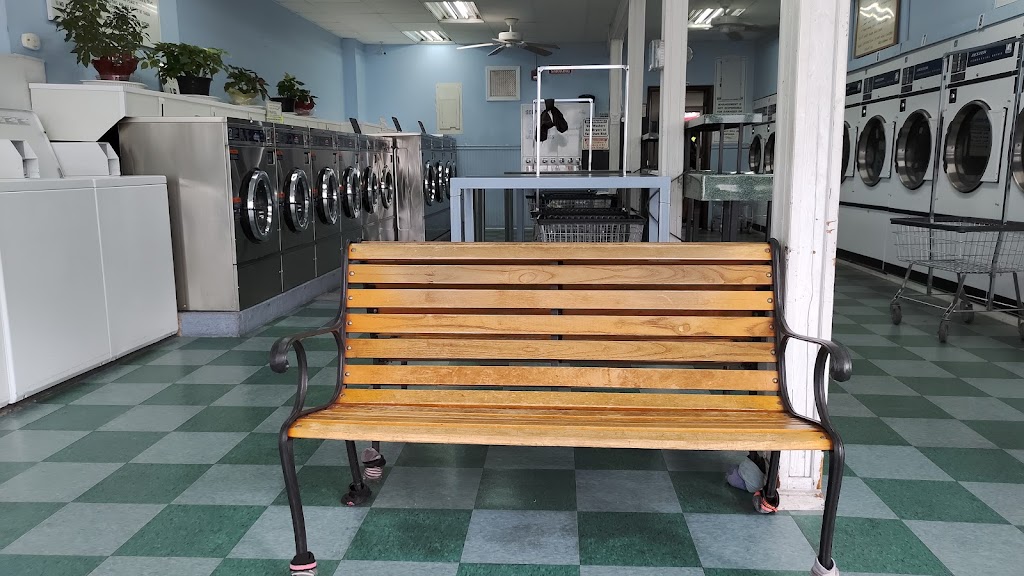 Fresh Meadows Laundromat | 440 Hackensack St, Carlstadt, NJ 07072 | Phone: (201) 935-7736