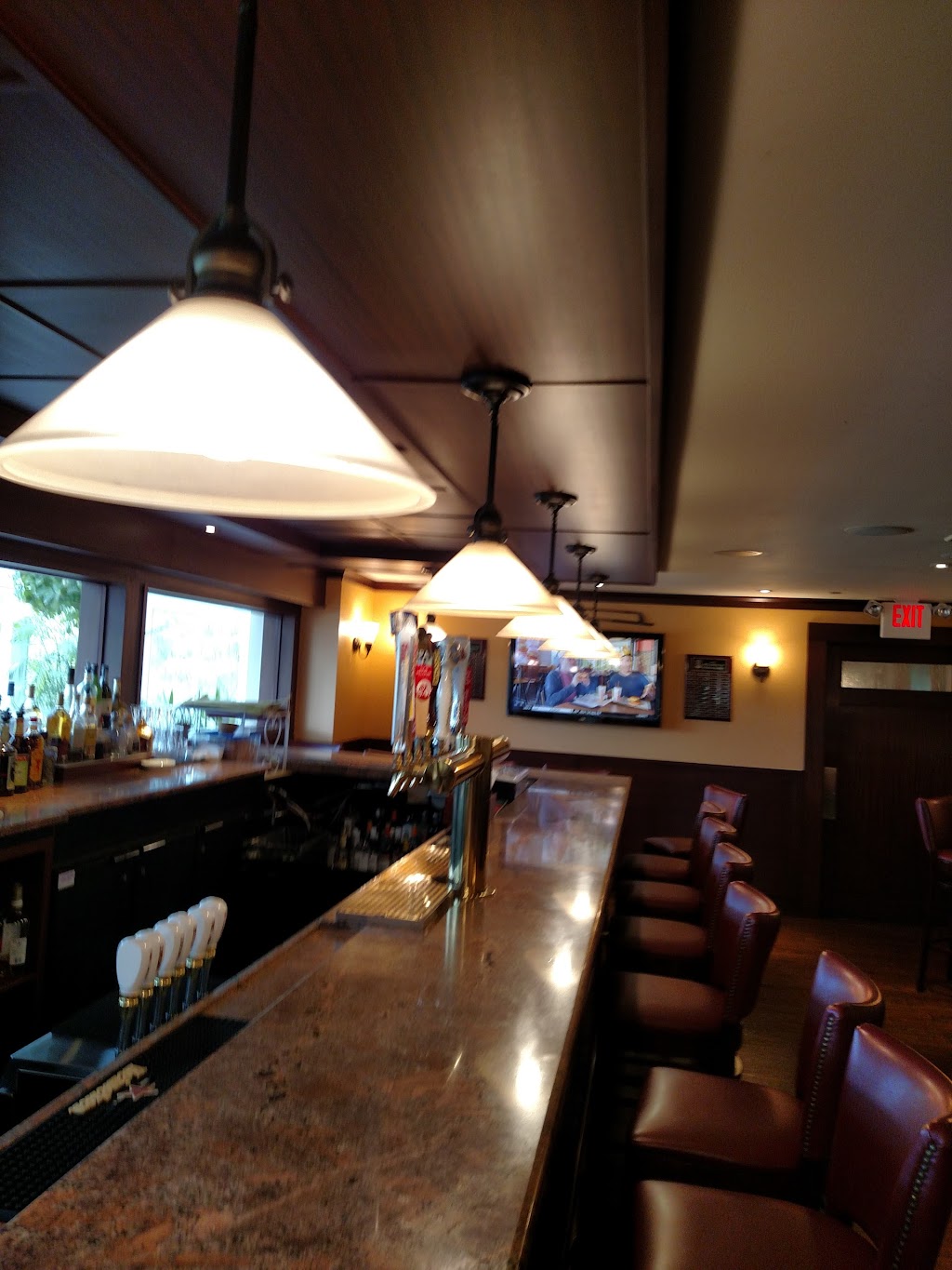 Lakeside Grille & Bar at Ramsey Golf & Country Club | 105 Lakeside Dr, Ramsey, NJ 07446 | Phone: (201) 327-0009