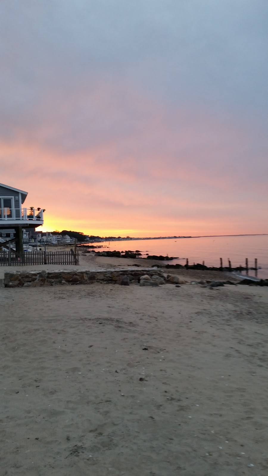 New England Cottages LLC | 127 Shore Rd, Clinton, CT 06413 | Phone: (203) 623-3911