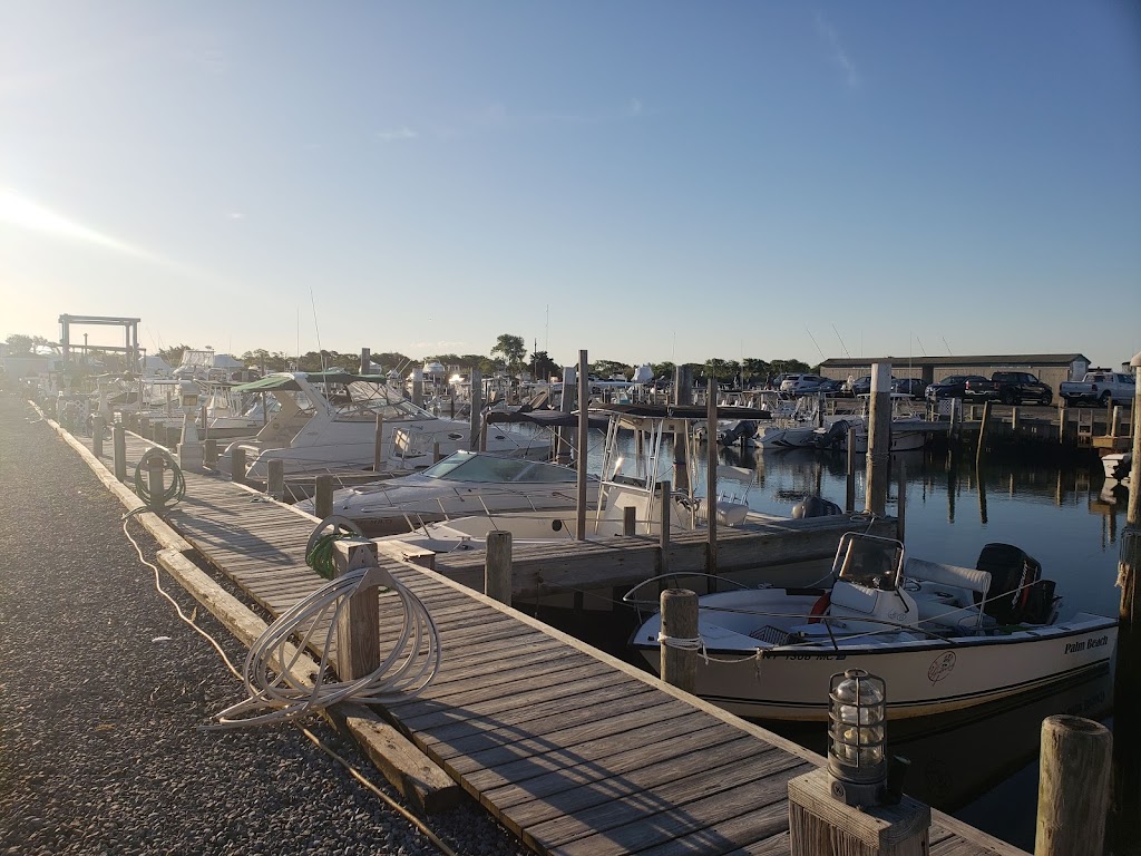 Windswept Marina | 215 Atlantic Ave, East Moriches, NY 11940 | Phone: (631) 878-2100