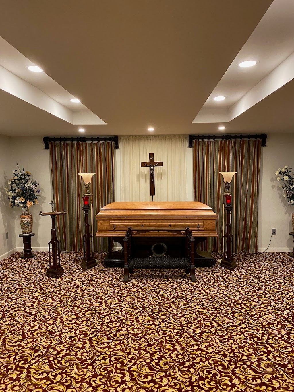 Sacco Funeral Home | 700 Town Hall Dr, Hudson, NY 12534 | Phone: (518) 828-5000