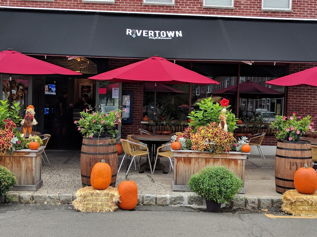Rivertown Taphouse | 5 Roundhouse Rd, Piermont, NY 10968 | Phone: (845) 848-2227