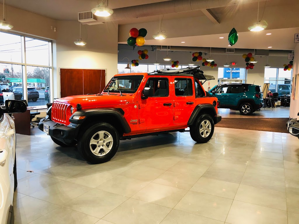 Huntington Jeep Chrysler Dodge Ram | 1220 E Jericho Turnpike, Huntington, NY 11743 | Phone: (631) 212-1178