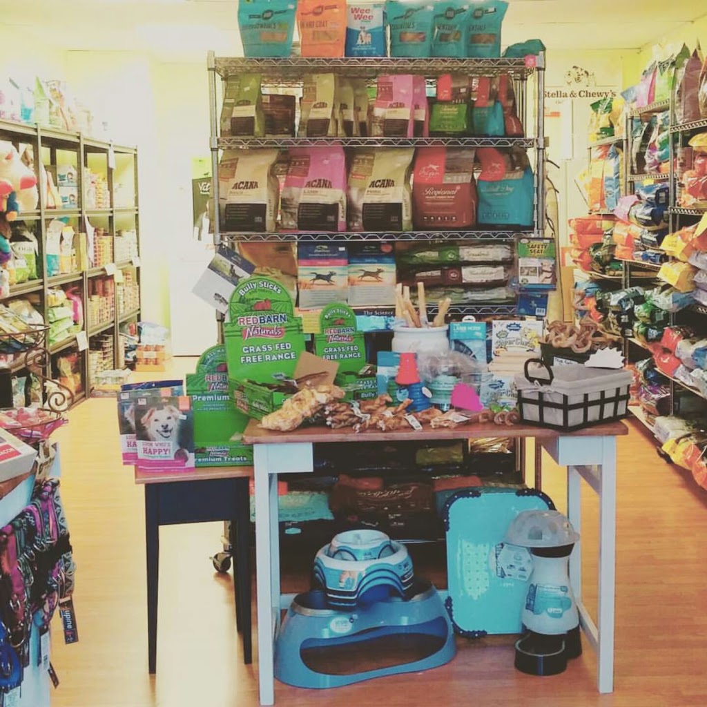 Paws and Claws Pet Food | 654 Wolcott Rd, Wolcott, CT 06716 | Phone: (203) 441-6113