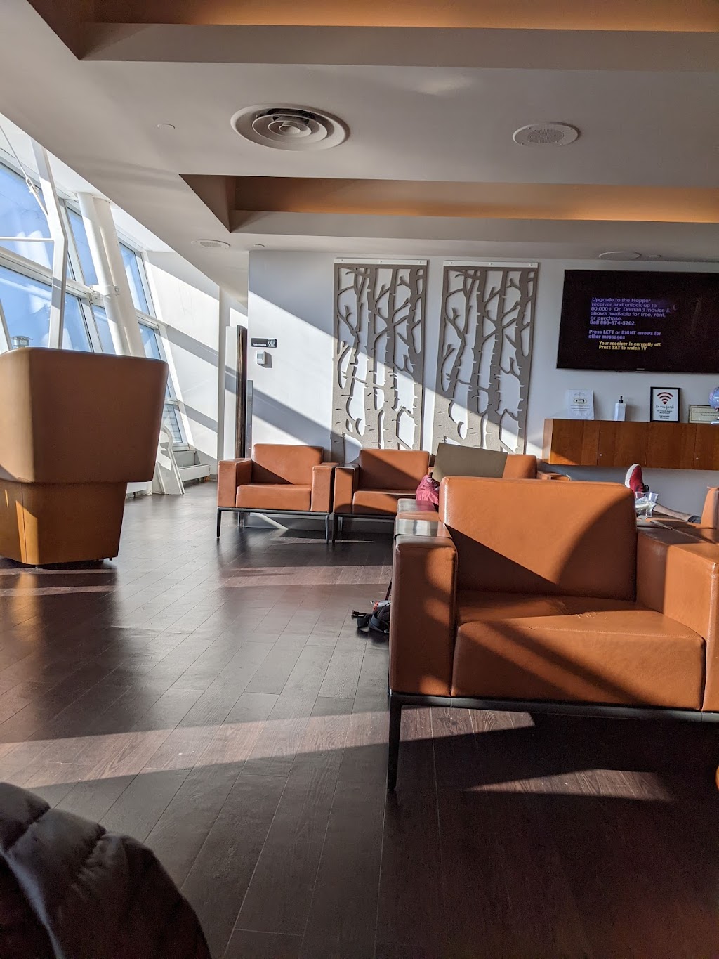 Wingtips Lounge | Terminal 4 Departures, Queens, NY 11430 | Phone: (718) 751-4222