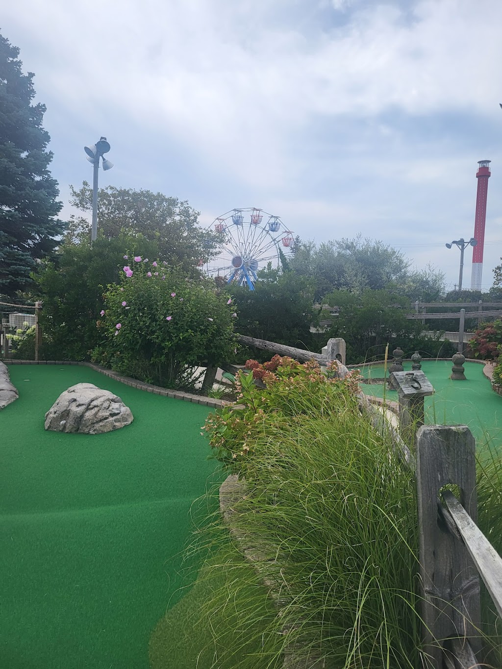 Settlers Mill Adventure Golf | 300 Taylor Ave, Beach Haven, NJ 08008 | Phone: (609) 492-0869