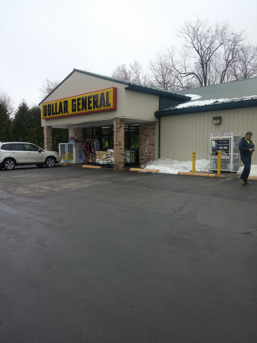 Dollar General | 117 Main St, Forest City, PA 18421 | Phone: (570) 536-0162