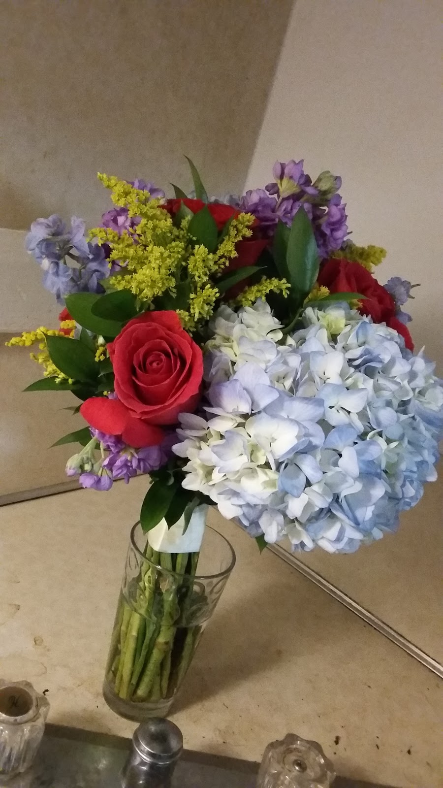 Helens Floral Shoppe | 146 S Main St, Phillipsburg, NJ 08865 | Phone: (908) 859-2371