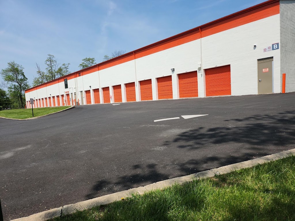 Public Storage | 328 US-22, Green Brook Township, NJ 08812 | Phone: (732) 400-5290