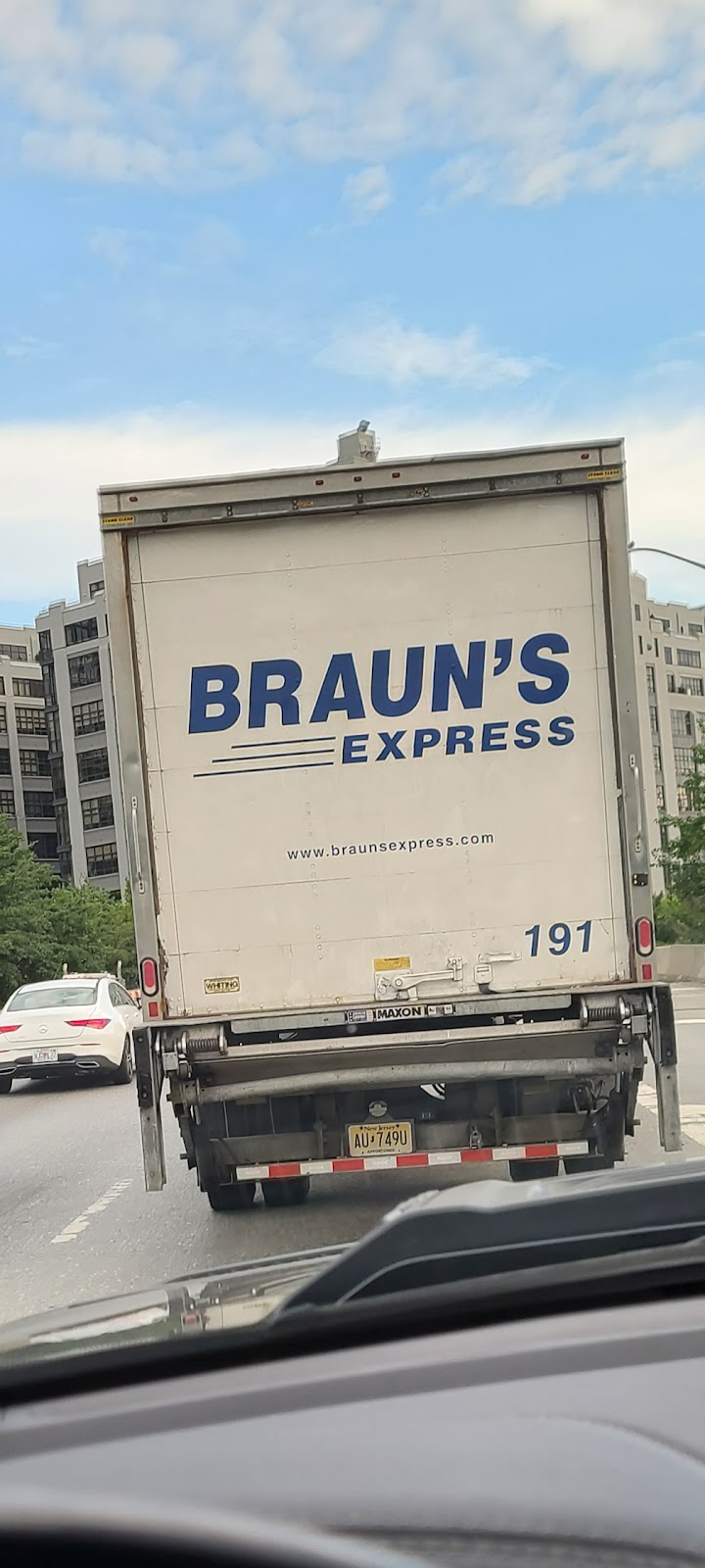 Brauns Express Inc | 2615 US-130, East Windsor, NJ 08512 | Phone: (609) 409-5400