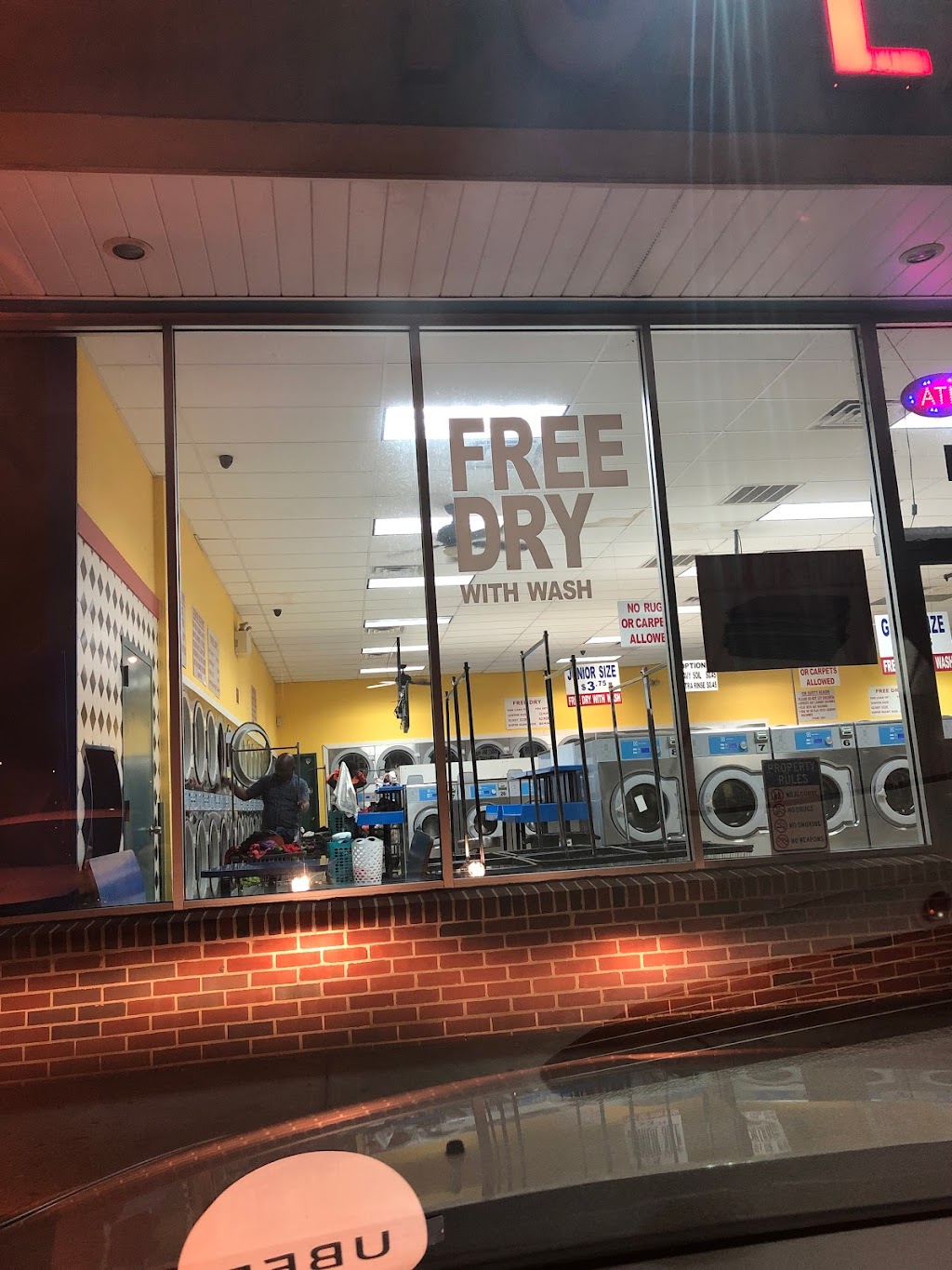 Top Laundromat | 6258 N Broad St, Philadelphia, PA 19141 | Phone: (267) 331-6201