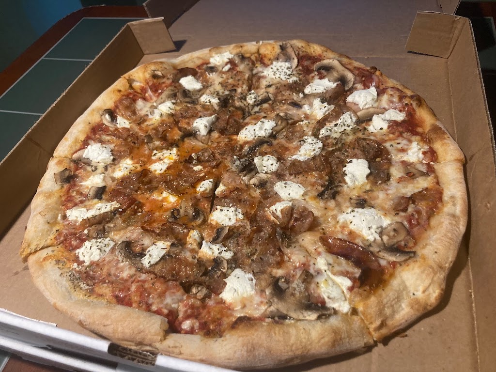 Robertos pizza and restaurant | 2668 PA-940, Pocono Summit, PA 18346 | Phone: (570) 839-1661