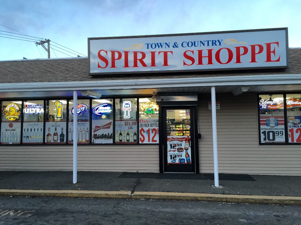 Towne & Country Spirit Shoppe | 192 Hall Ave, Meriden, CT 06450 | Phone: (203) 235-4308