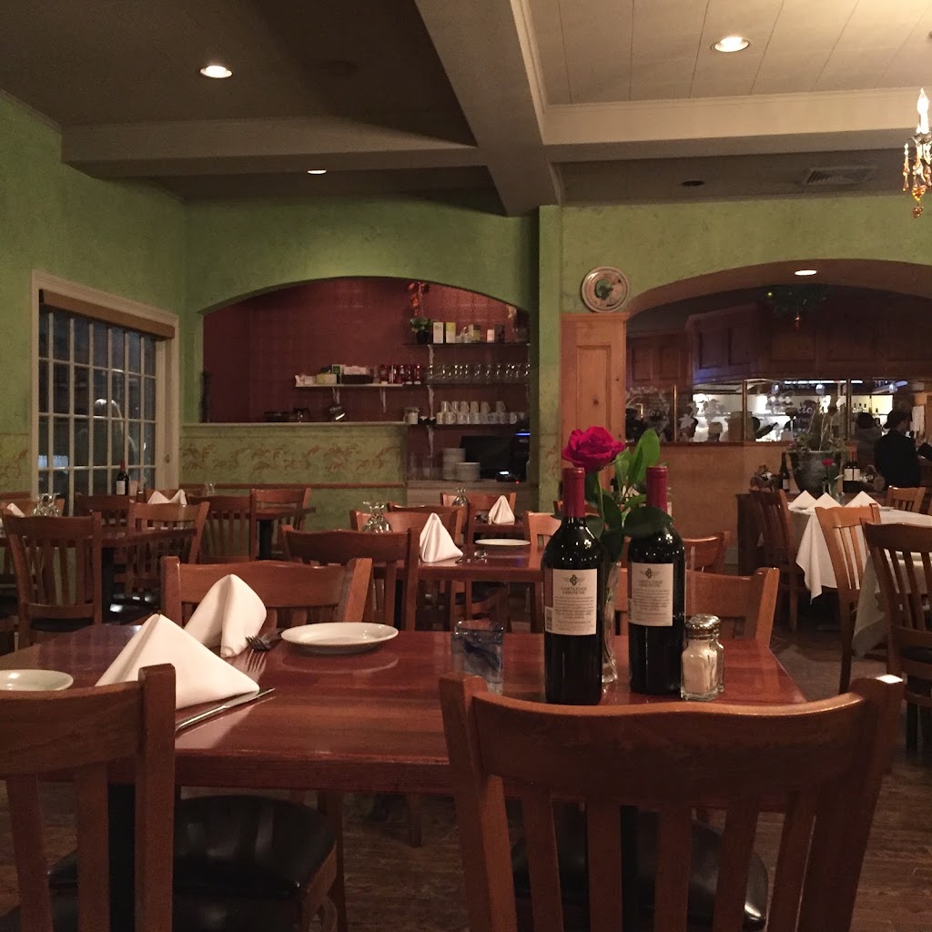 Carlitos Restaurant (Carlitos of Woodbury) | 20 Sherman Hill Rd, Woodbury, CT 06798 | Phone: (203) 263-8020