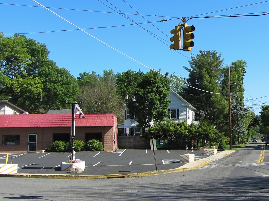 Doughboys Of The Poconos Pizza | 124 Main Street, PA-611, Delaware Water Gap, PA 18327 | Phone: (570) 421-1900