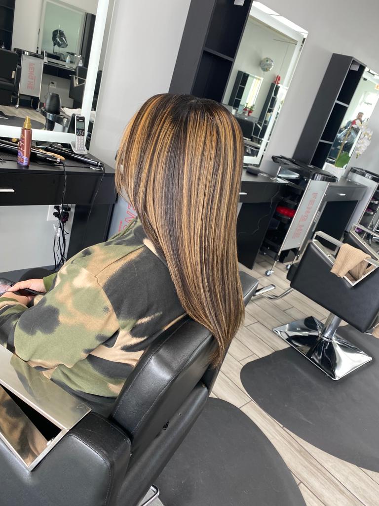 Yolies Dominican Hair Salon | 125 US-130, Burlington, NJ 08016 | Phone: (609) 880-3598