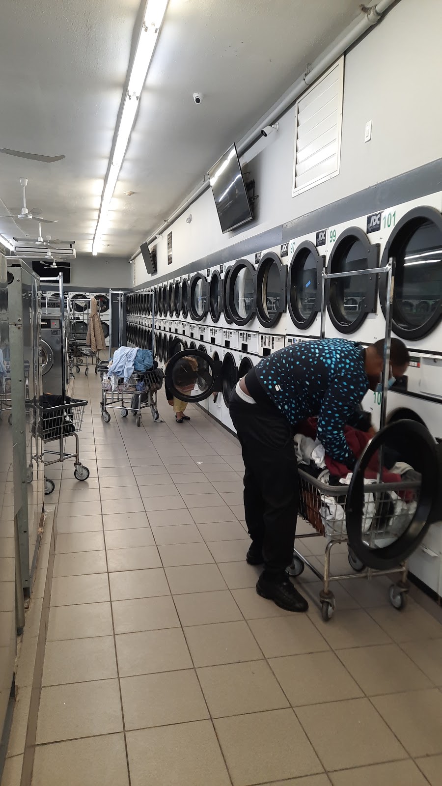 Laundry Depot Brentwood Road | 1559 Brentwood Rd, Bay Shore, NY 11706 | Phone: (631) 647-5620