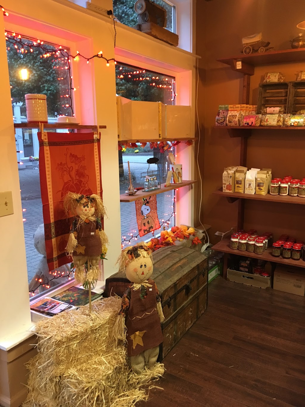 THE COVERED WAGON COUNTRY STORE | 27 N Main St #2b, Kent, CT 06757 | Phone: (860) 927-0927