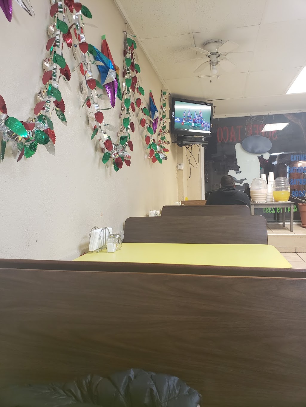 El Super Taco | 517 W Marshall St, Norristown, PA 19401 | Phone: (484) 213-0372