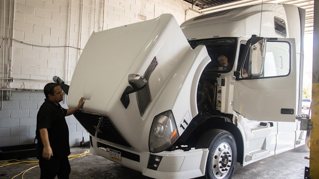 Mr. Truck & Trailer Repairs | 3099 Orthodox St, Philadelphia, PA 19137 | Phone: (215) 391-8262