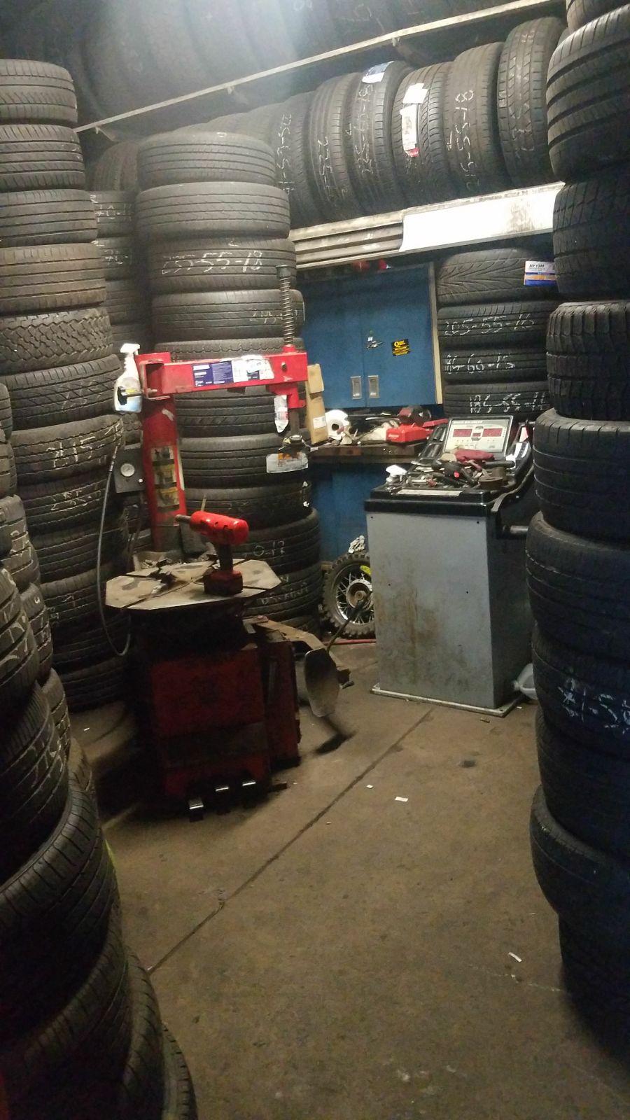 Rafa Tire shop | 113 North St #5606, Danbury, CT 06811 | Phone: (475) 529-9230