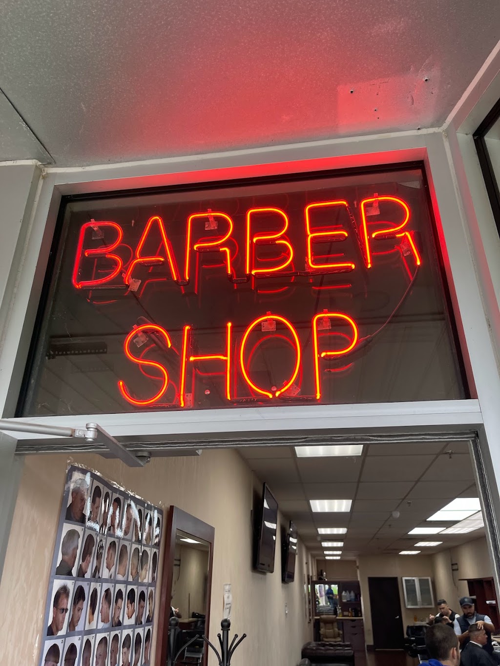 Michaels Barber Shop | 412 S Oyster Bay Rd, Hicksville, NY 11801 | Phone: (516) 605-2007