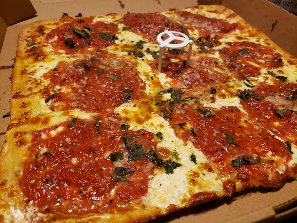 Jerry’s Pizza & Restaurant | 698 NJ-440, Jersey City, NJ 07304 | Phone: (201) 345-0700