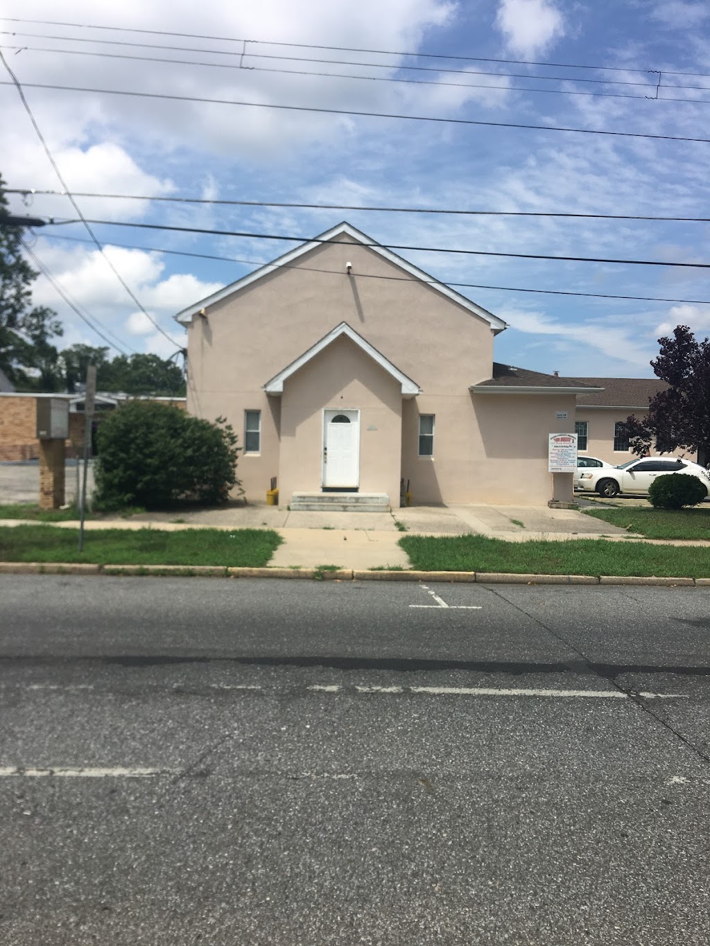 Iglesia Evangelica Menonita | 728 E Wood St, Vineland, NJ 08360 | Phone: (856) 696-1399