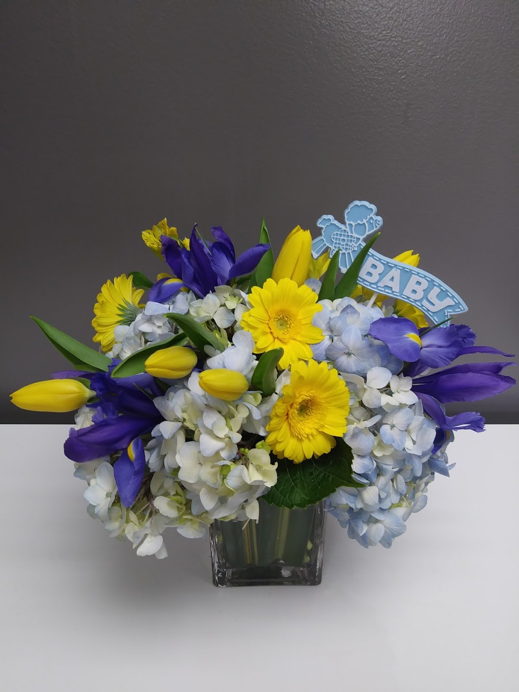 Broad River Flowers By Studio 9 | 126 New Canaan Ave, Norwalk, CT 06850 | Phone: (203) 354-3158