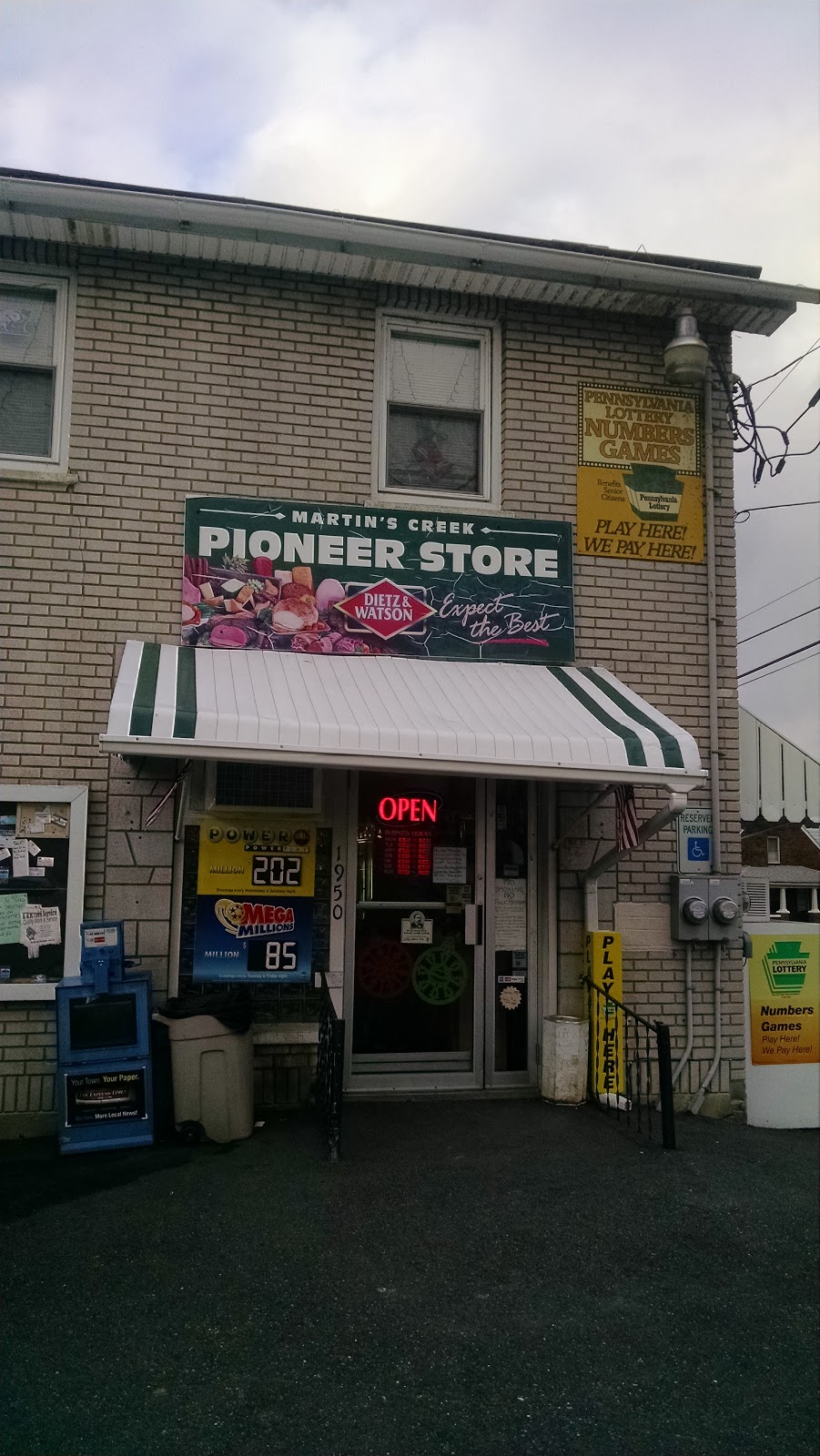 Martins Creek Pioneer Food Mart | 1950 Abruzzi Ave, Martins Creek, PA 18063 | Phone: (610) 258-3979