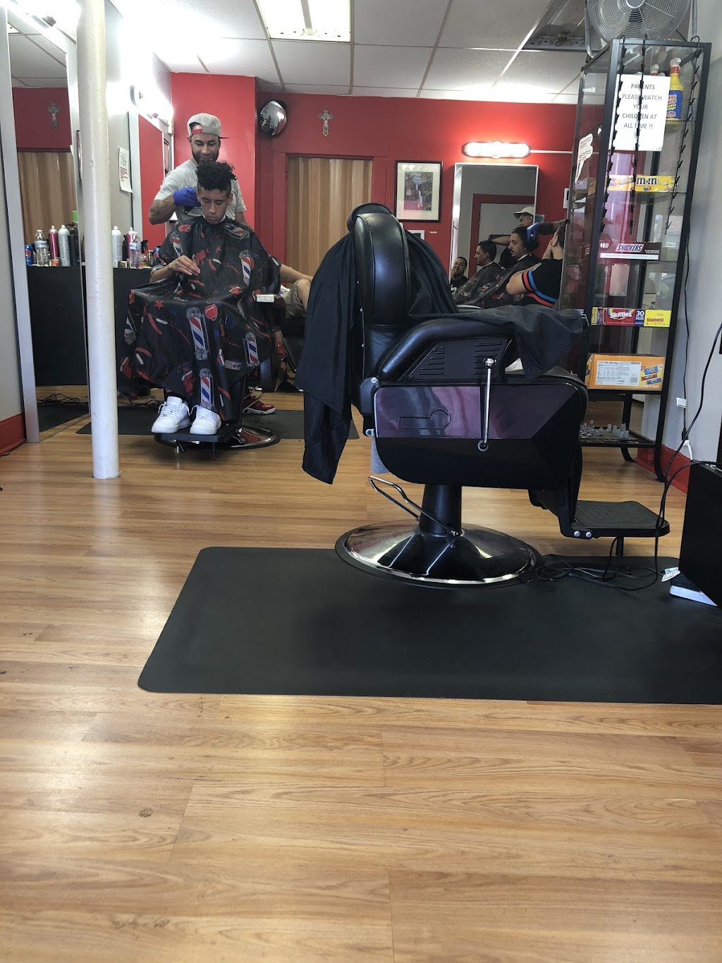 Indio barber shop | 561 Hillside Ave, Hartford, CT 06106 | Phone: (860) 947-8008