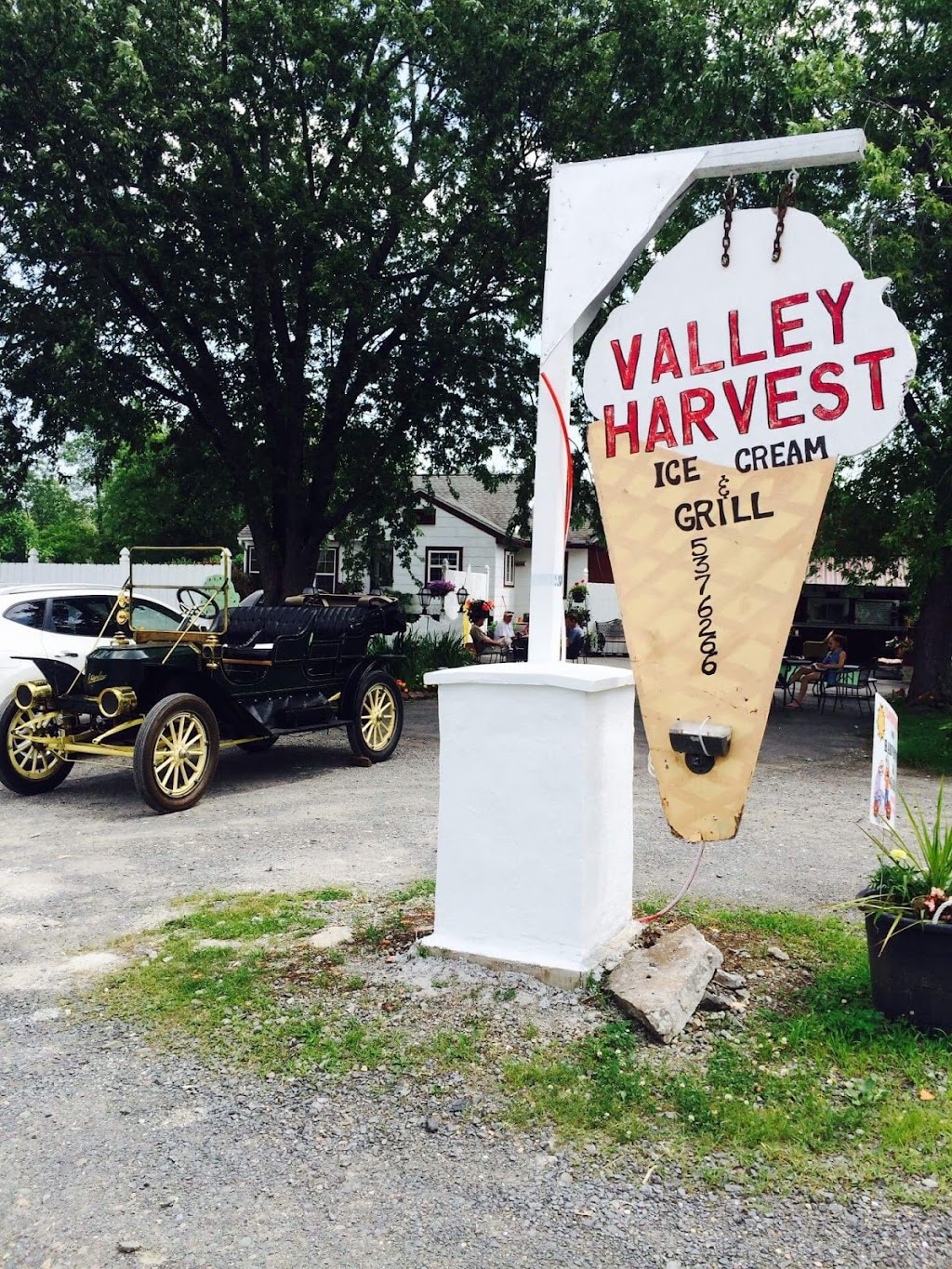Valley Harvest Ice Cream & Grill | 6 Palatine Park Rd, Germantown, NY 12526 | Phone: (518) 537-6266