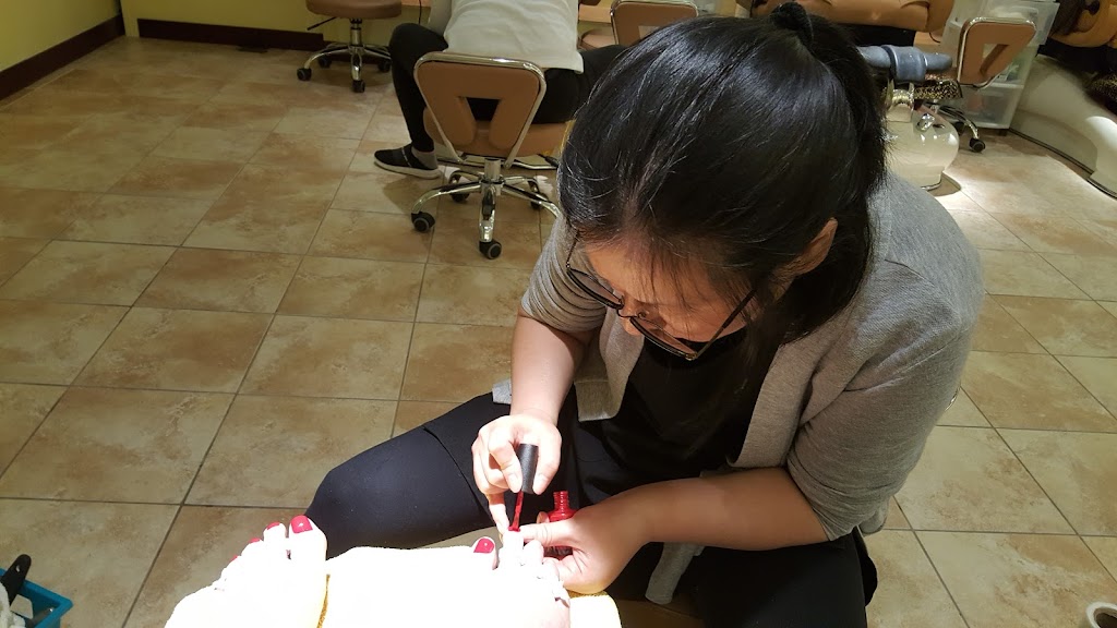 Modern Nails & Spa | 38 Hazard Ave Unit 7, Enfield, CT 06082 | Phone: (860) 745-7540